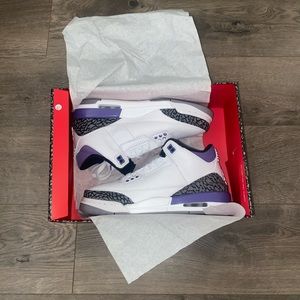 ***SOLD*** Nike jordan retro 3 dark iris